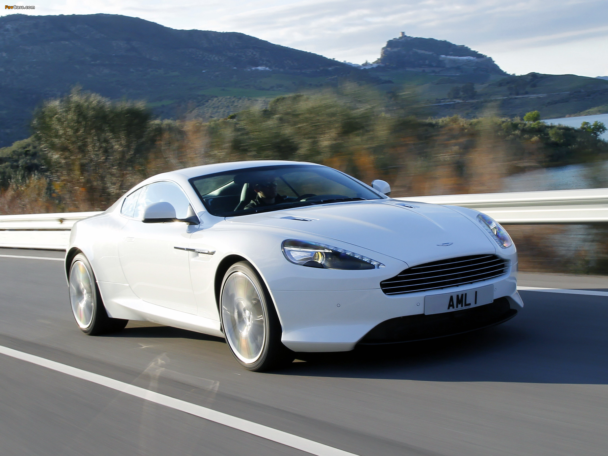 Aston Martin Virage (2011–2012) pictures (2048 x 1536)