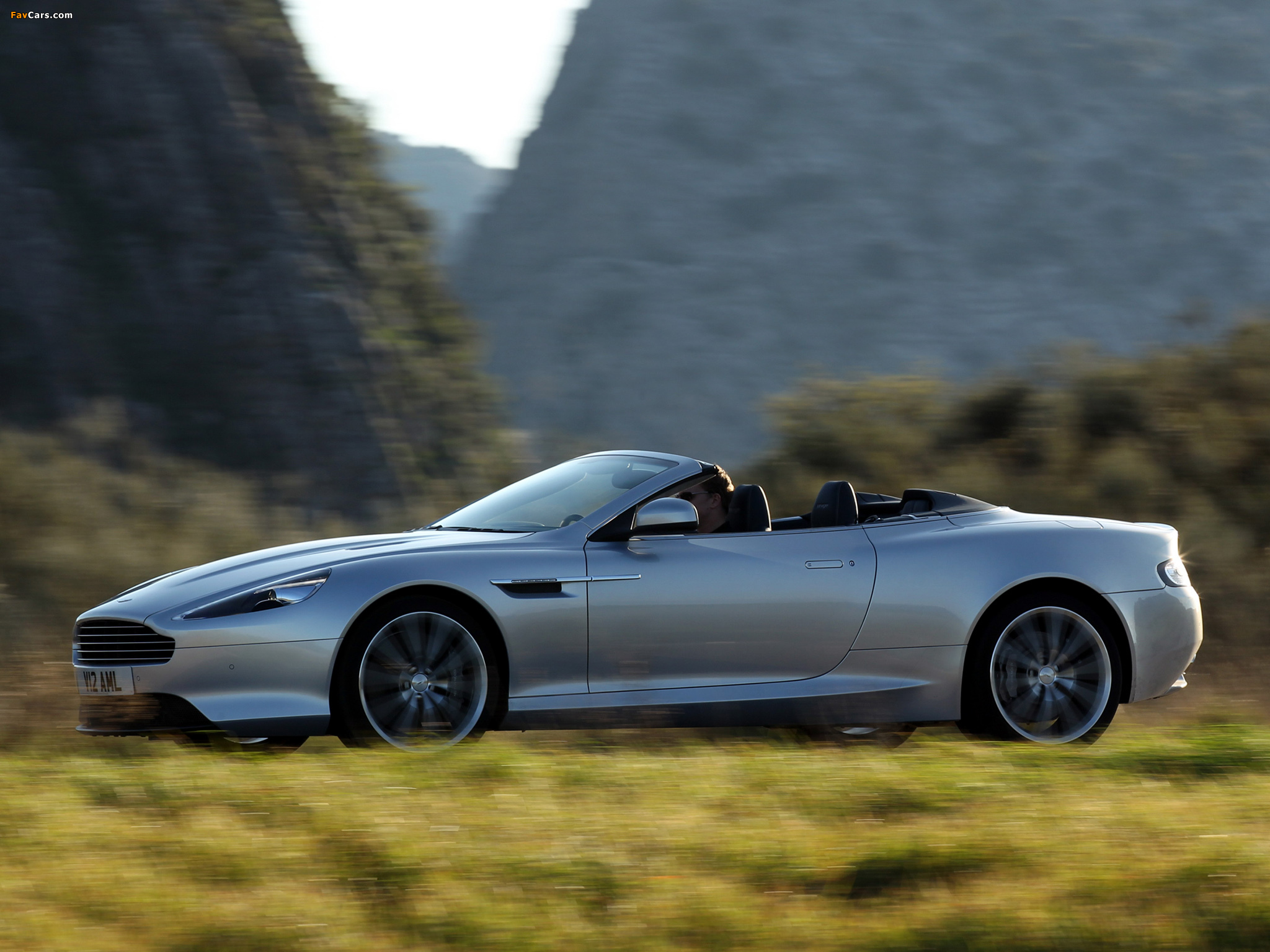 Aston Martin Virage Volante (2011–2012) photos (2048 x 1536)