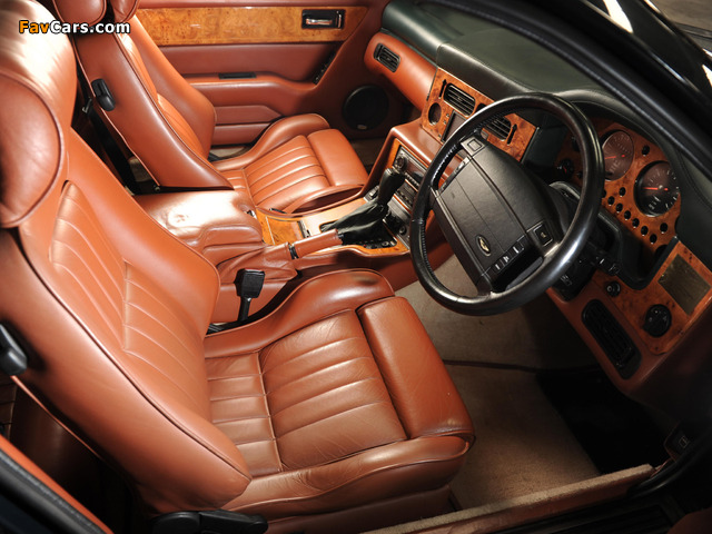 Photos of Aston Martin Virage Limited Edition Coupe (1994–1995) (640 x 480)