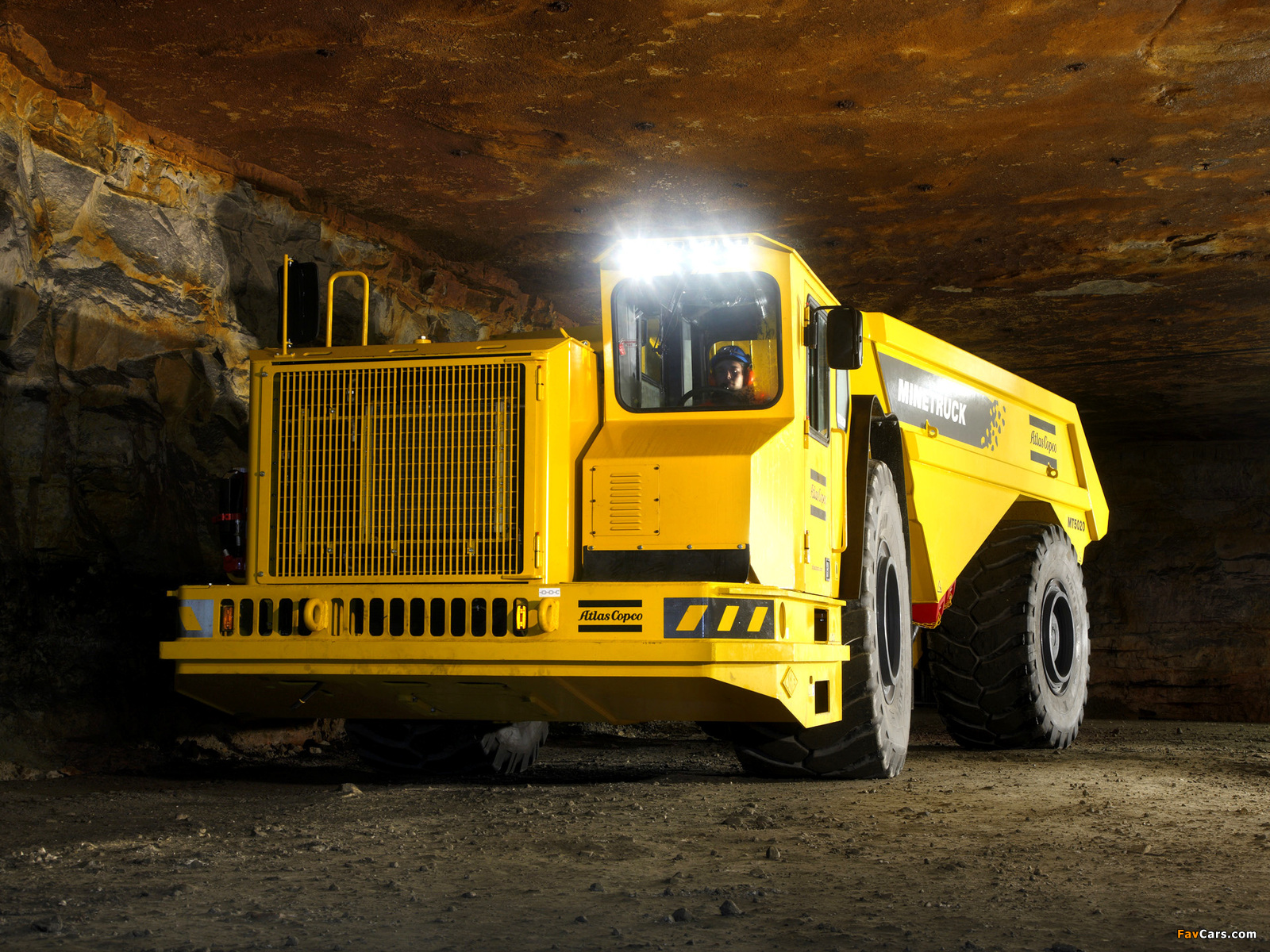 Images of Atlas Copco Minetruck MT5020 (1600 x 1200)