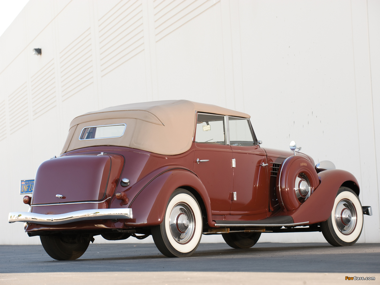 Auburn 851 Salon Phaeton Sedan (1935) photos (1280 x 960)