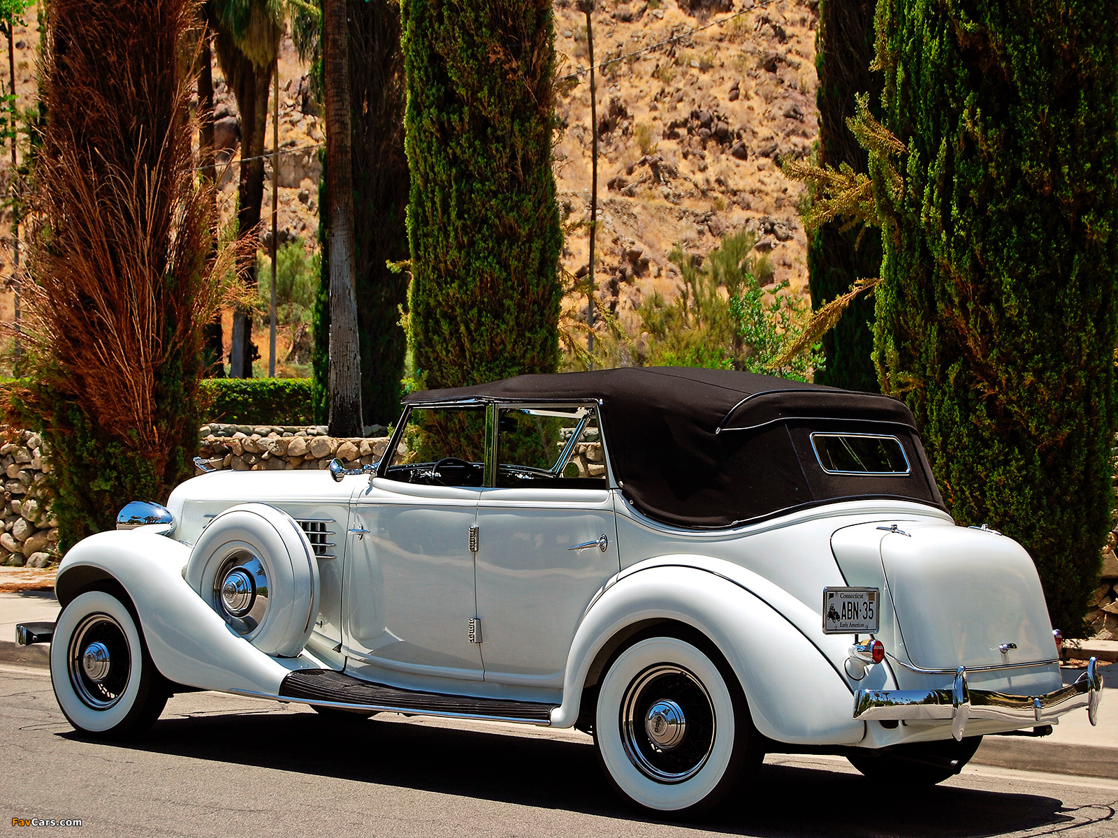 Photos of Auburn 851 Custom Phaeton (1935) (1600 x 1200)