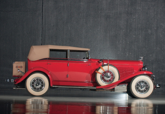 Auburn Custom Twelve Phaeton Sedan (1932) images