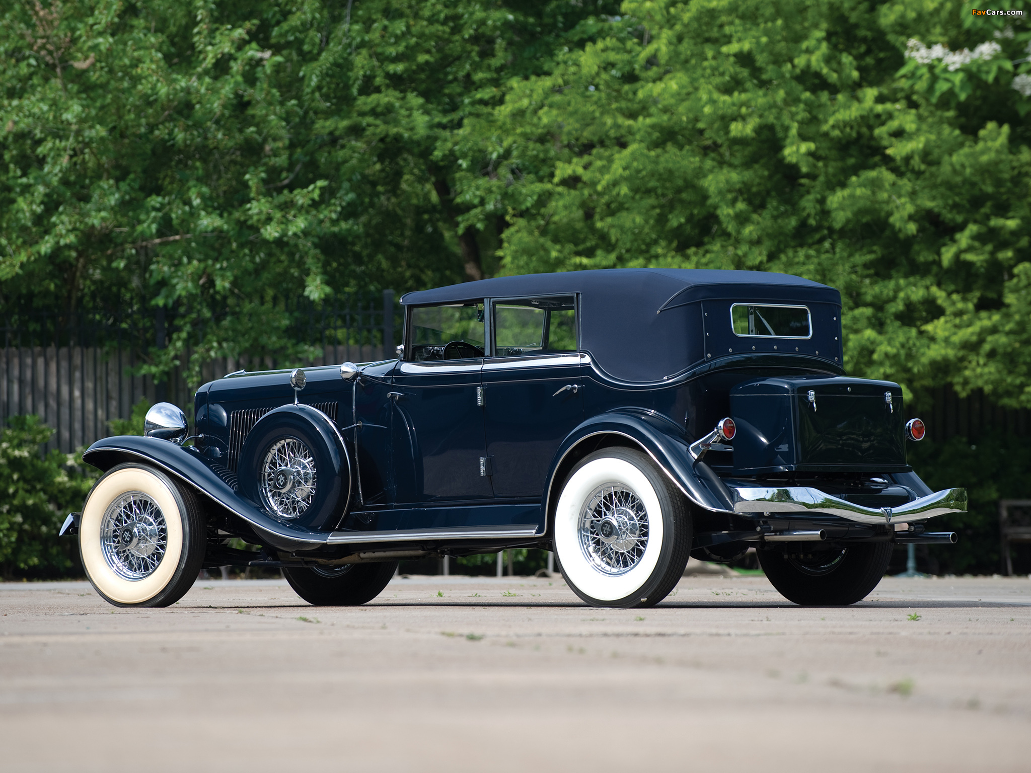 Auburn Twelve Phaeton Sedan 12-165 (1933–1934) photos (2048 x 1536)