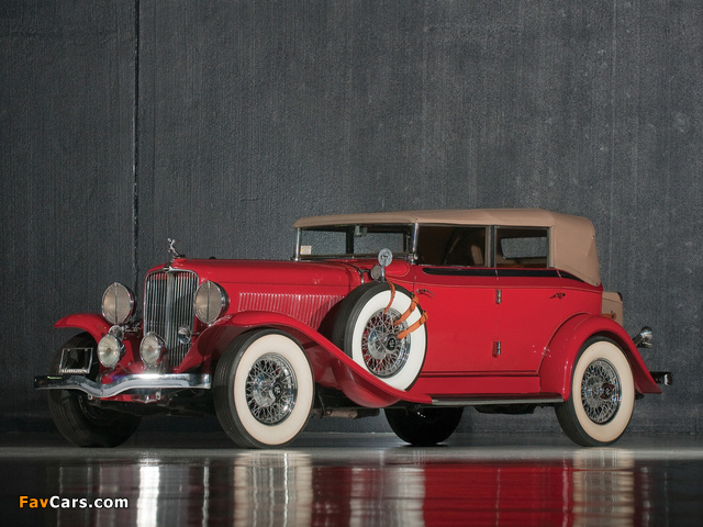 Photos of Auburn Custom Twelve Phaeton Sedan (1932) (640 x 480)