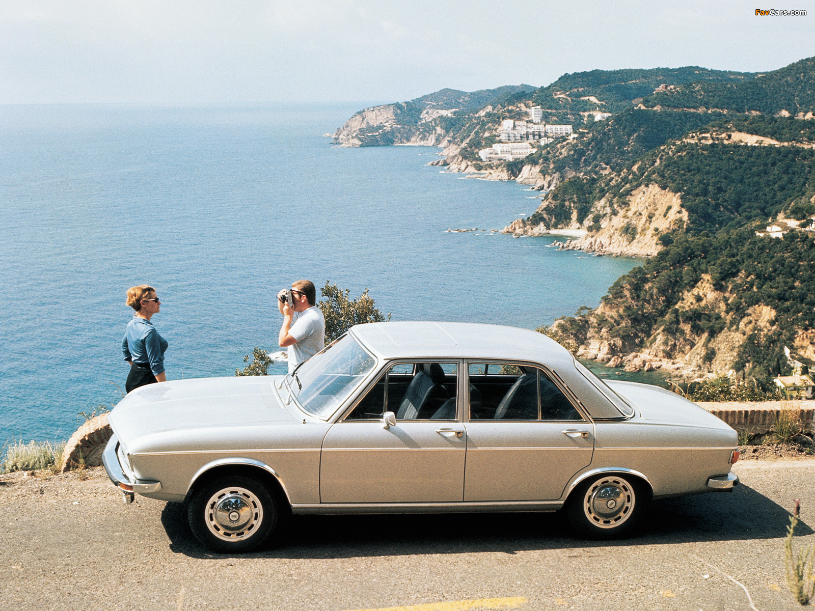 Audi 100 C1 (1968–1973) photos (1600 x 1200)