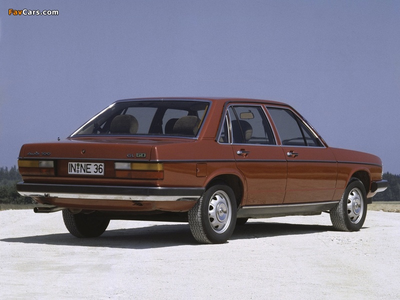 Audi 100 5D C2 (1977–1982) images (800 x 600)
