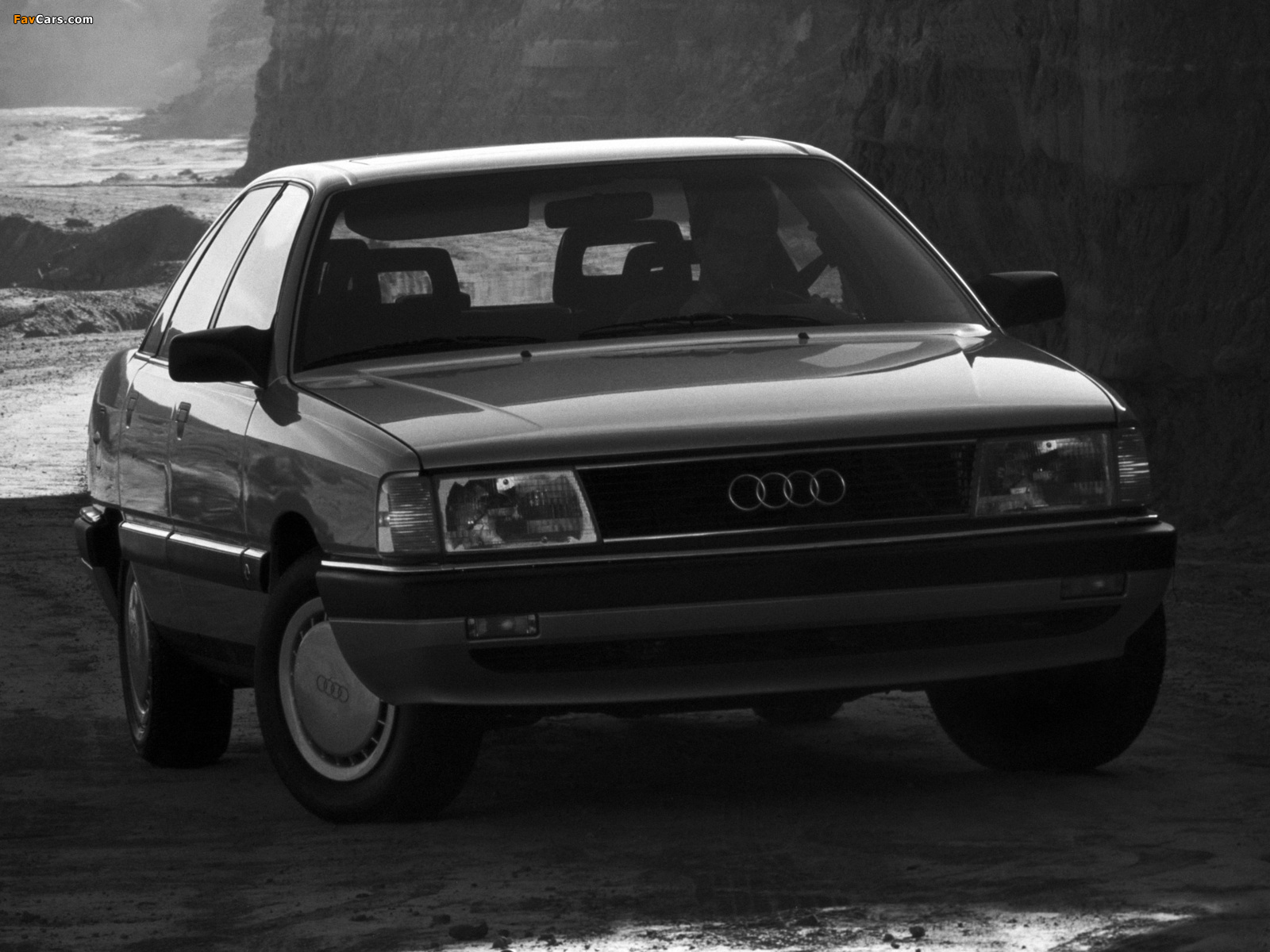 Images of Audi 100 US-spec C3 (1988–1990) (1600 x 1200)
