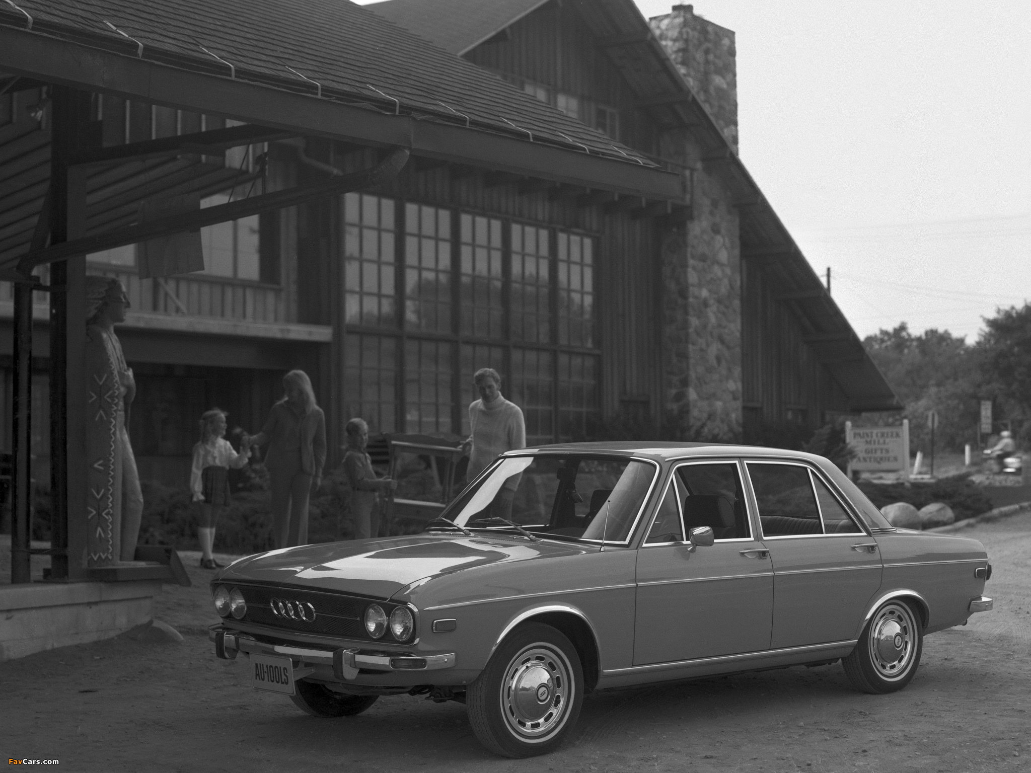 Photos of Audi 100 LS US-spec C1 (1968–1973) (2048 x 1536)