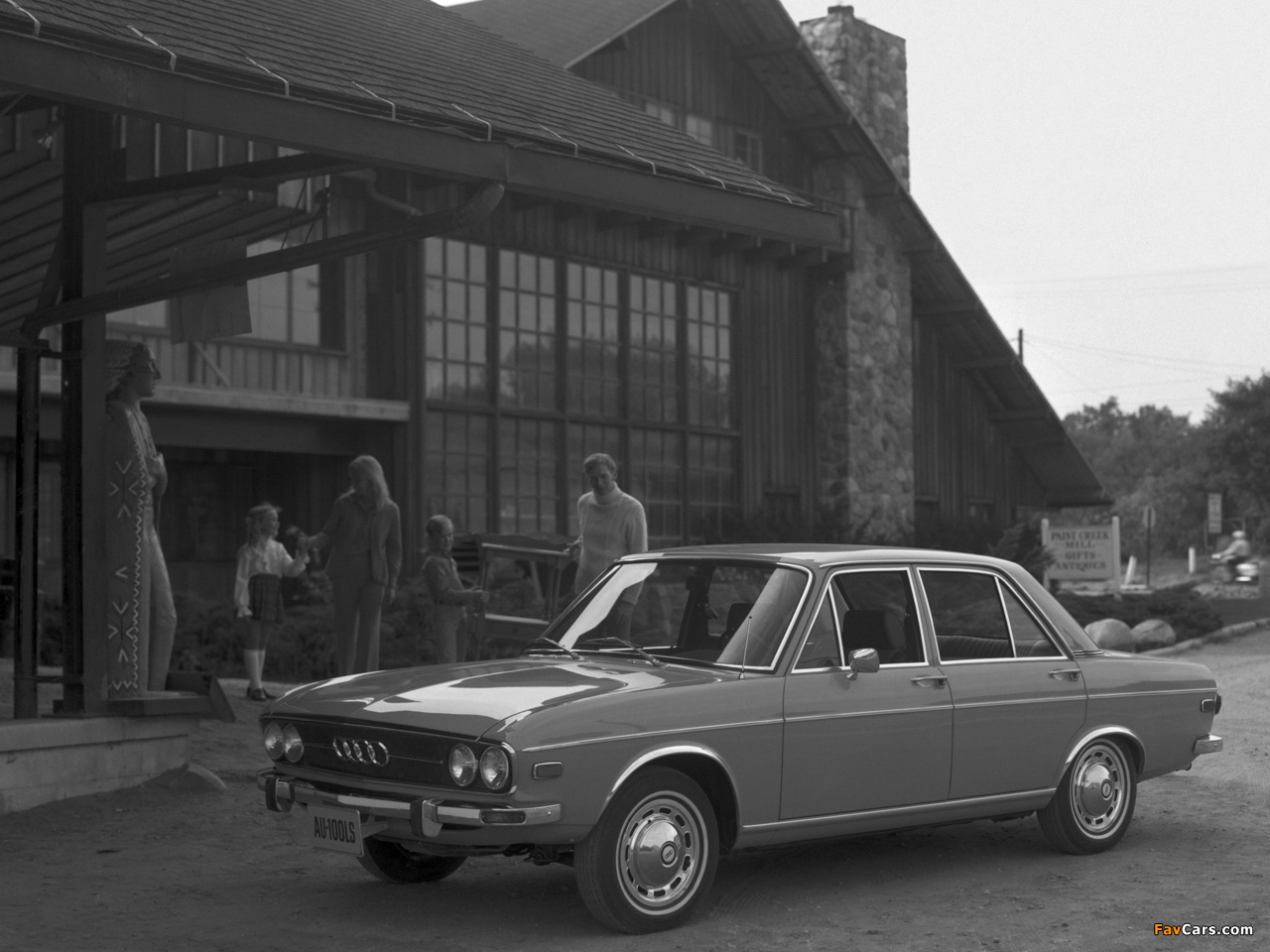 Photos of Audi 100 LS US-spec C1 (1968–1973) (1280 x 960)