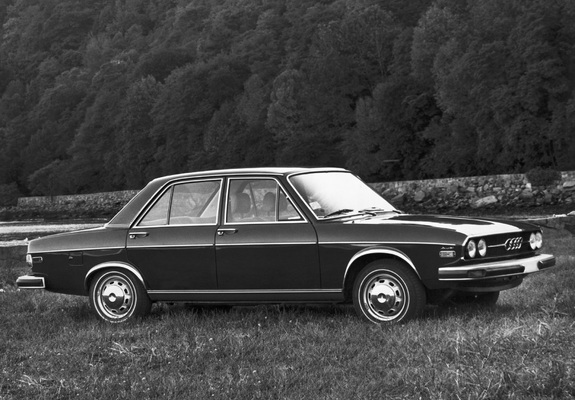 Photos of Audi 100 LS US-spec C1 (1973–1976)