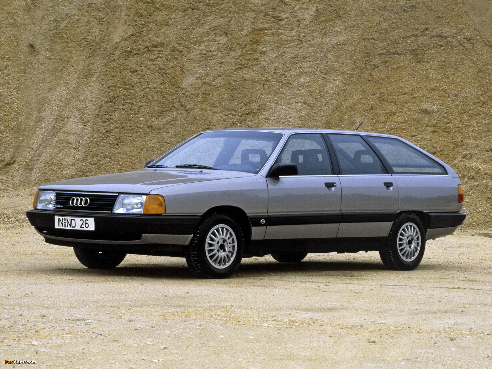 Photos of Audi 100 Avant C3 (1988–1990) (1600 x 1200)