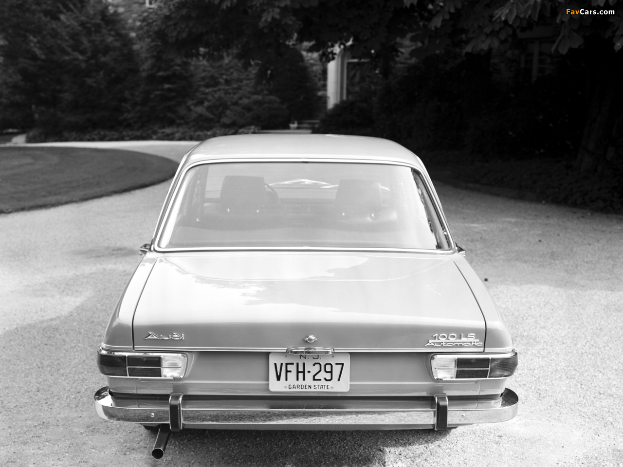 Pictures of Audi 100 LS US-spec C1 (1968–1973) (1280 x 960)