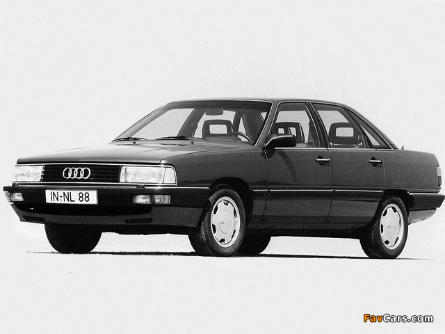 Audi 200 (44,44Q) 1983–87 pictures (640 x 480)