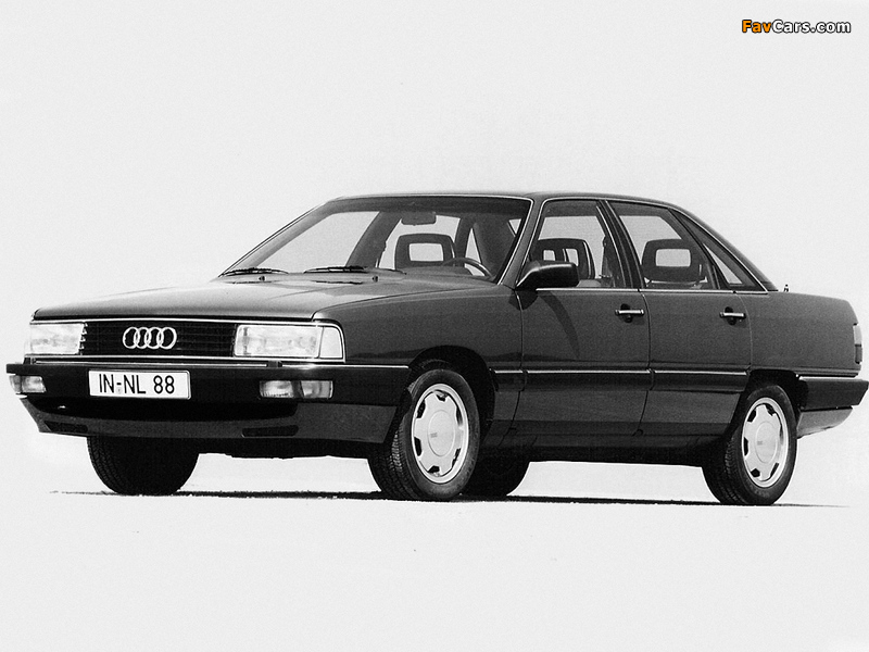 Audi 200 (44,44Q) 1983–87 pictures (800 x 600)
