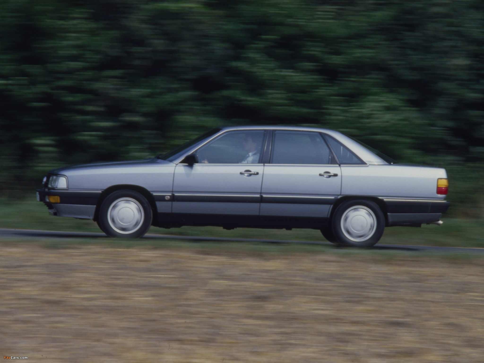 Photos of Audi 200 Turbo (44,44Q) 1983–87 (2048 x 1536)