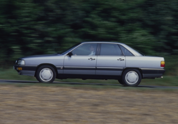 Photos of Audi 200 Turbo (44,44Q) 1983–87