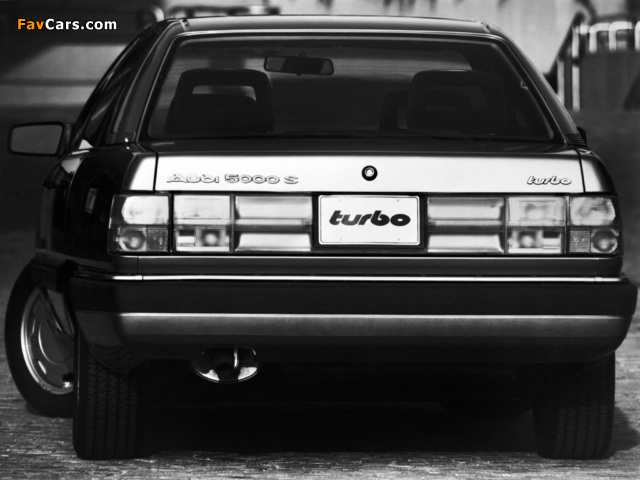 Audi 5000S Turbo 44,44Q (1984–1986) images (640 x 480)