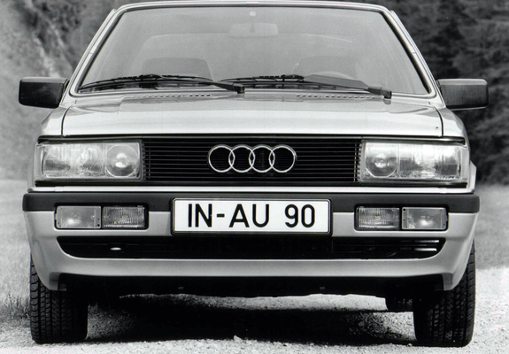 Photos of Audi 90 B2 (1984–1987)