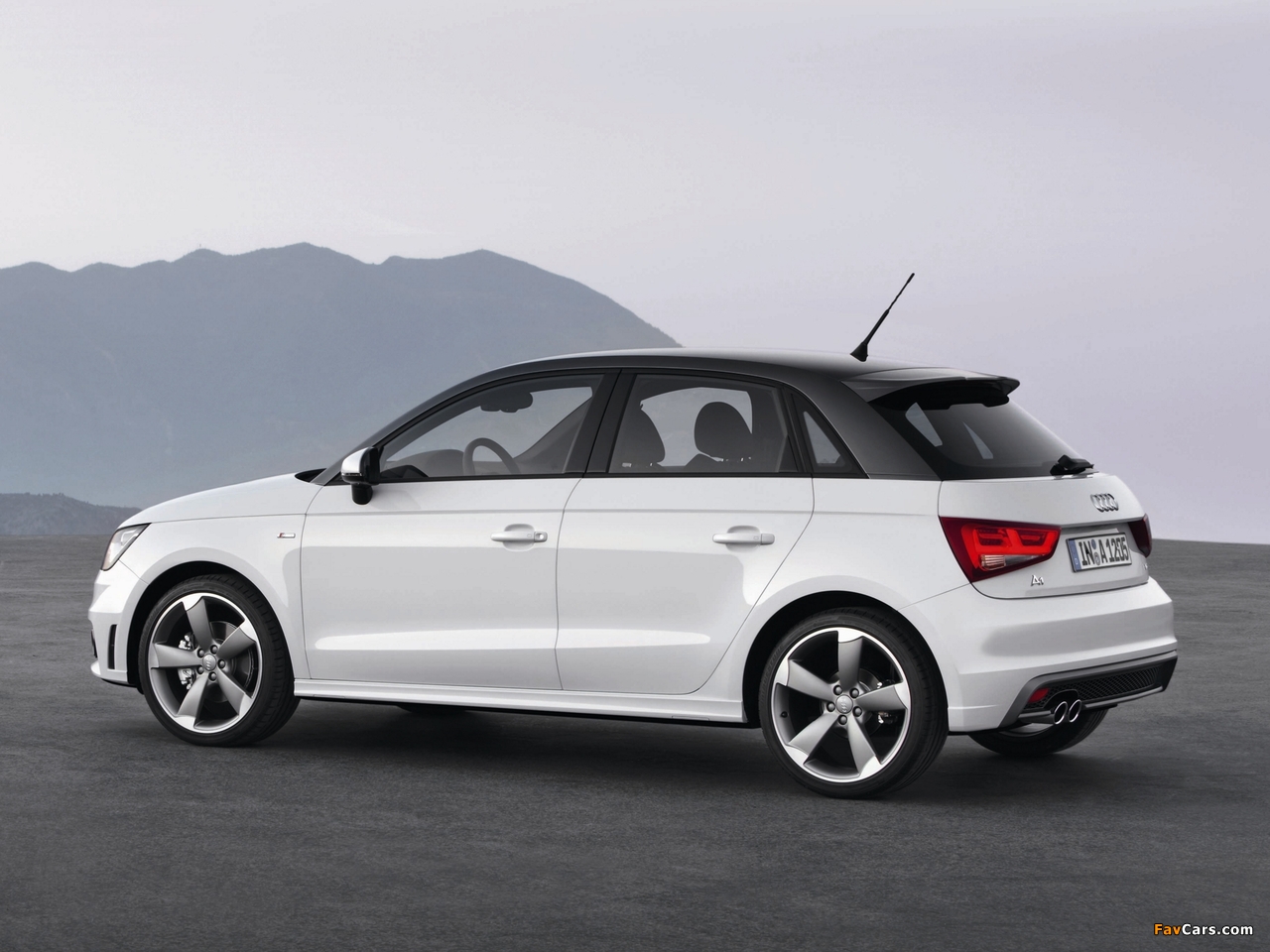 Audi A1 Sportback TDI S-Line 8X (2012) pictures (1280 x 960)