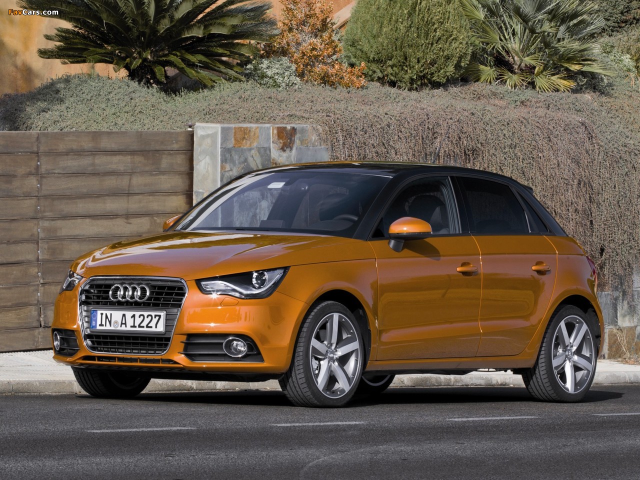 Images of Audi A1 Sportback TFSI S-Line 8X (2012) (1280 x 960)