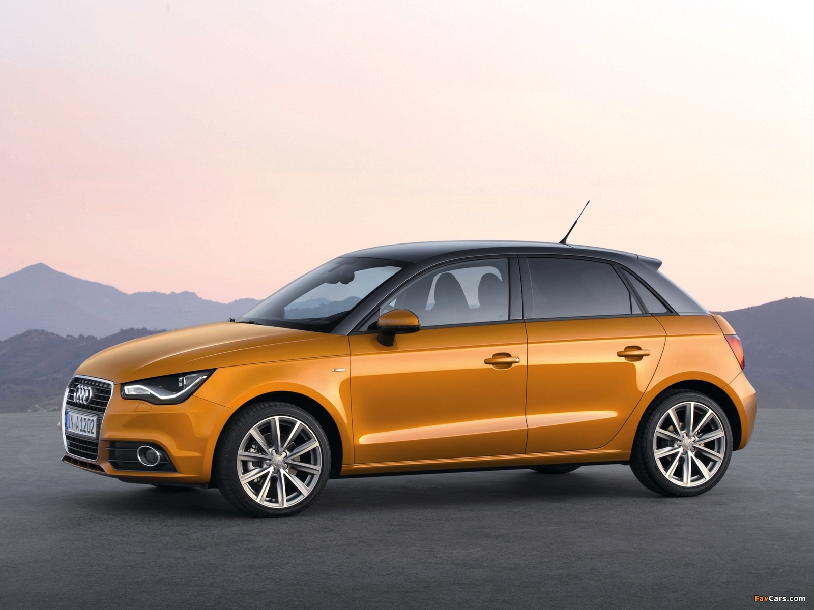 Photos of Audi A1 Sportback TFSI S-Line 8X (2012) (1600 x 1200)