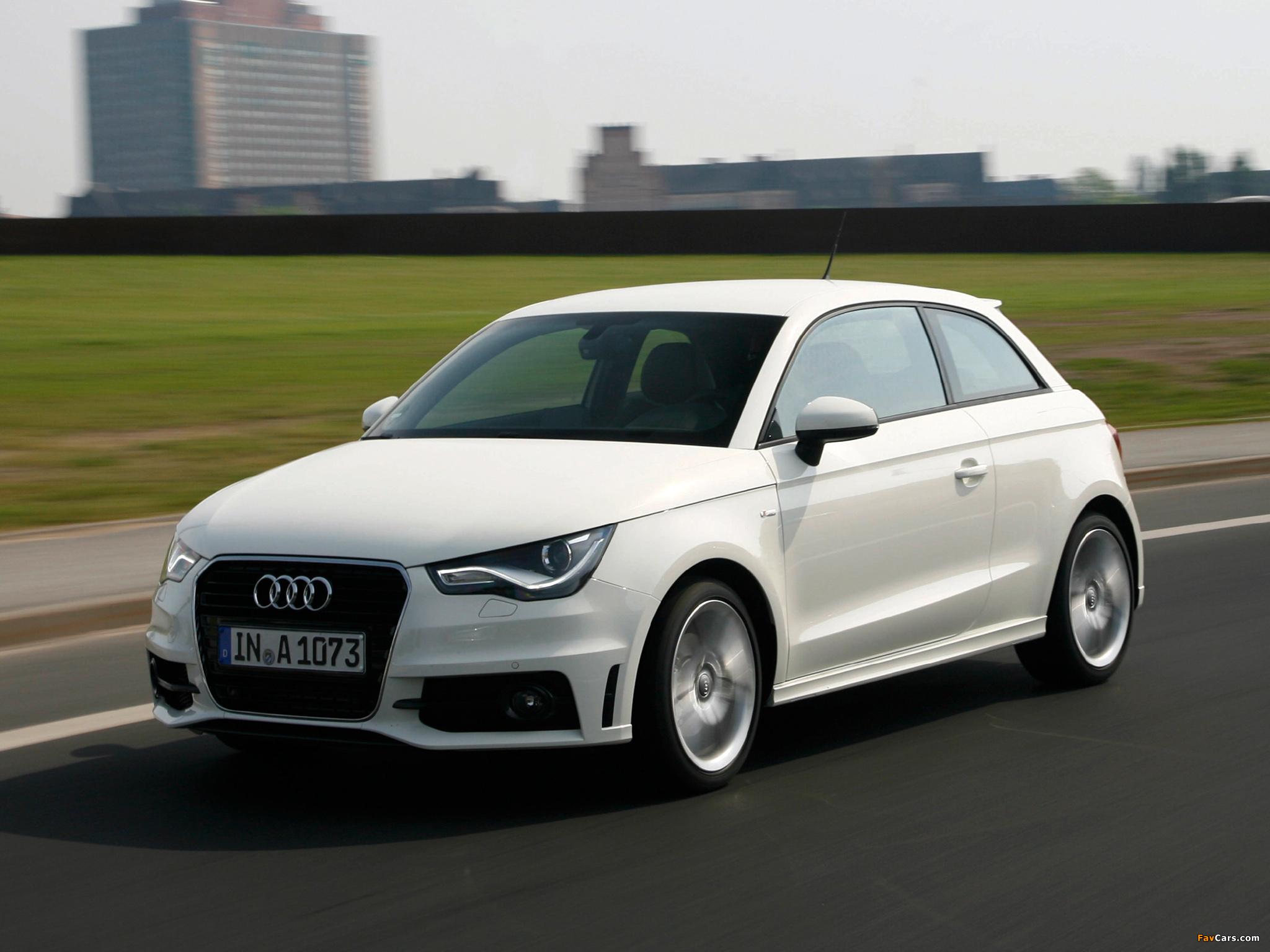 Audi A1 TDI S-Line 8X (2010) wallpapers (2048 x 1536)