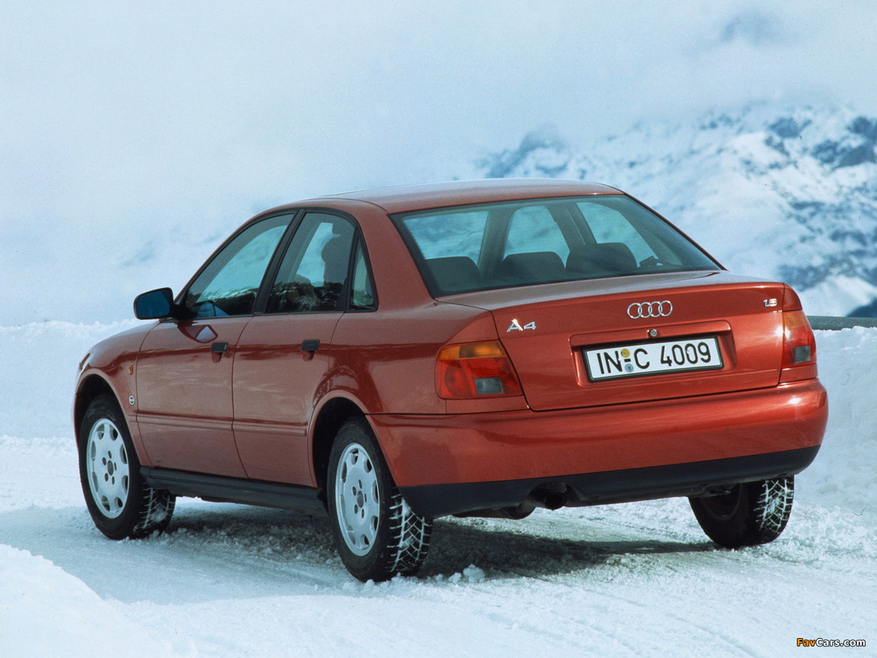 Audi A4 Sedan B5,8D (1994–1997) pictures (1280 x 960)