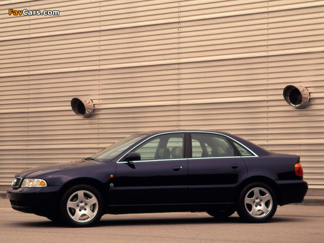 Audi A4 Sedan US-spec B5,8D (1995–2000) photos (640 x 480)