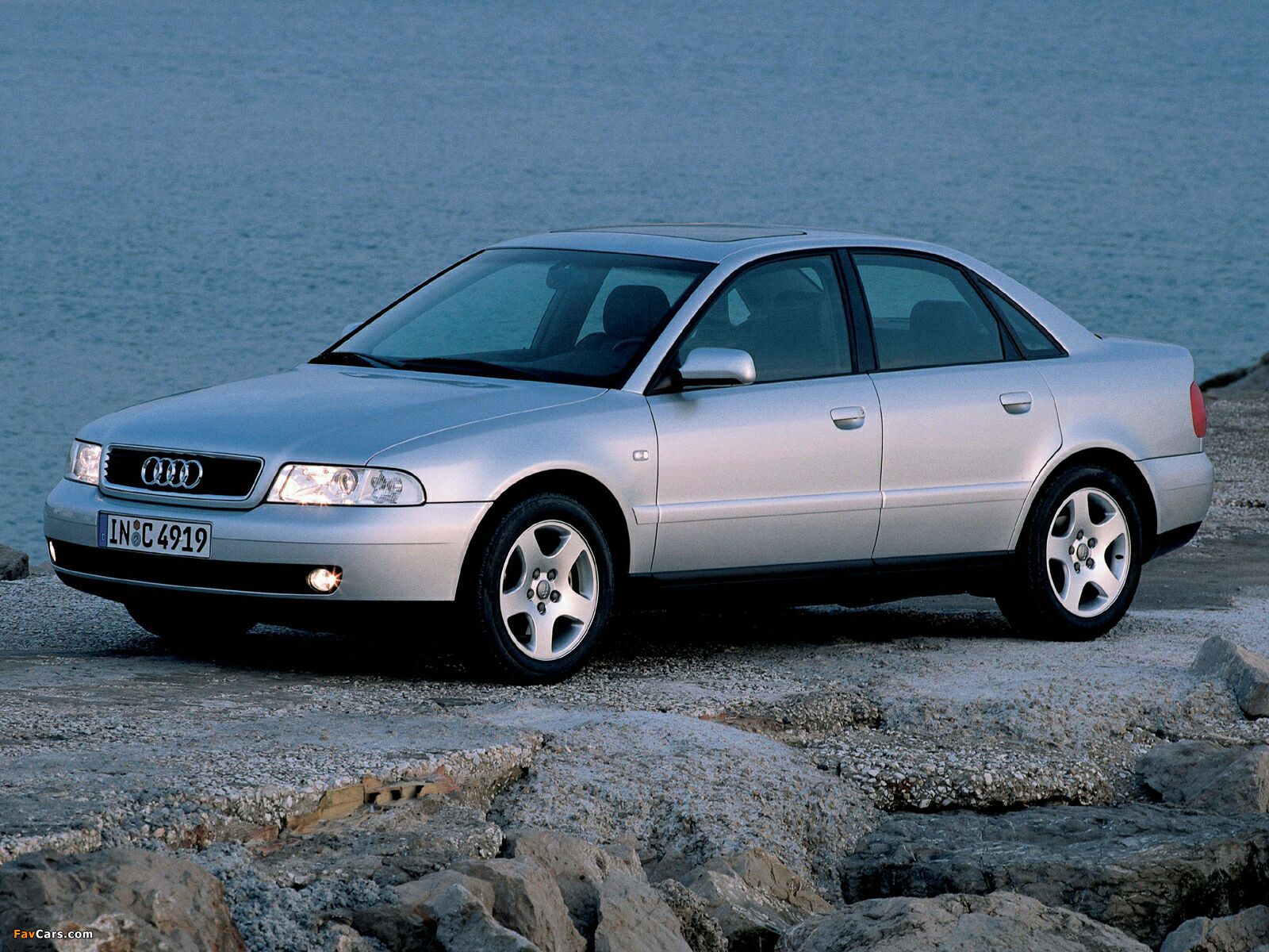 Audi A4 1.8 TDI Sedan B5,8D (1997–2000) images (1600 x 1200)