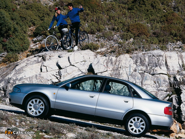 Audi A4 1.8 Sedan B5,8D (1997–2000) photos (640 x 480)