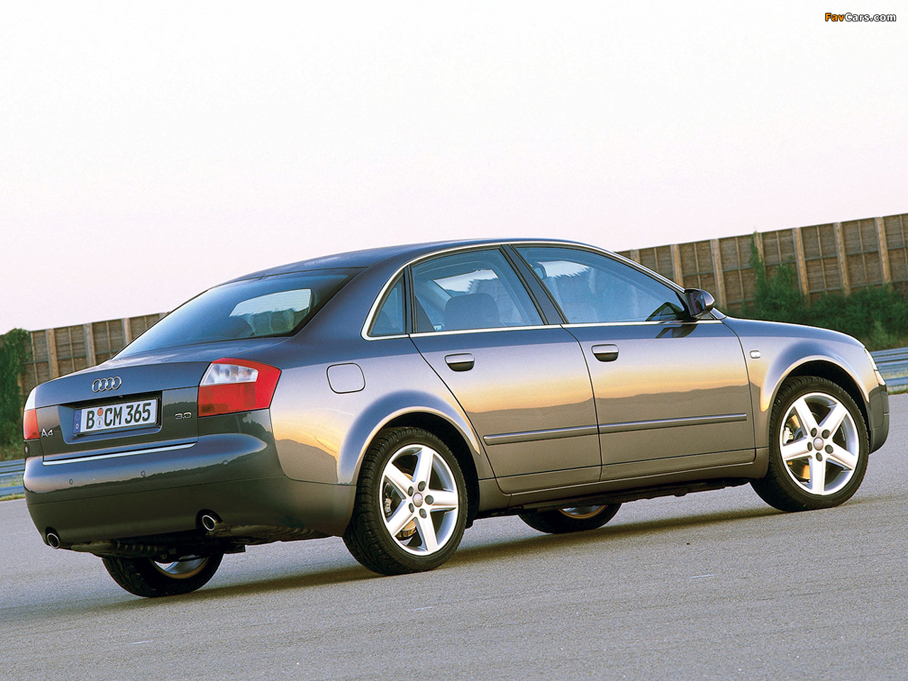 Audi A4 3.0 Sedan B6,8E (2000–2004) photos (1280 x 960)
