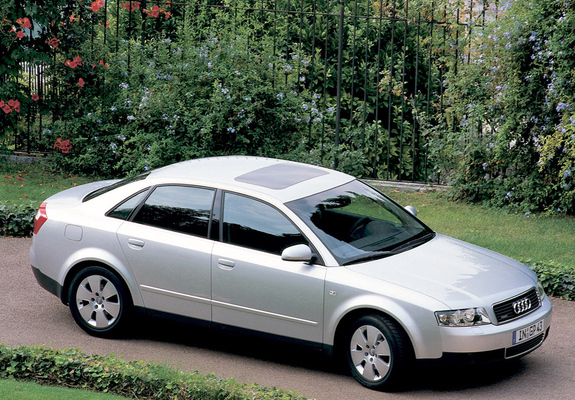 Audi A4 2.5 TDI quattro Sedan B6,8E (2000–2004) photos