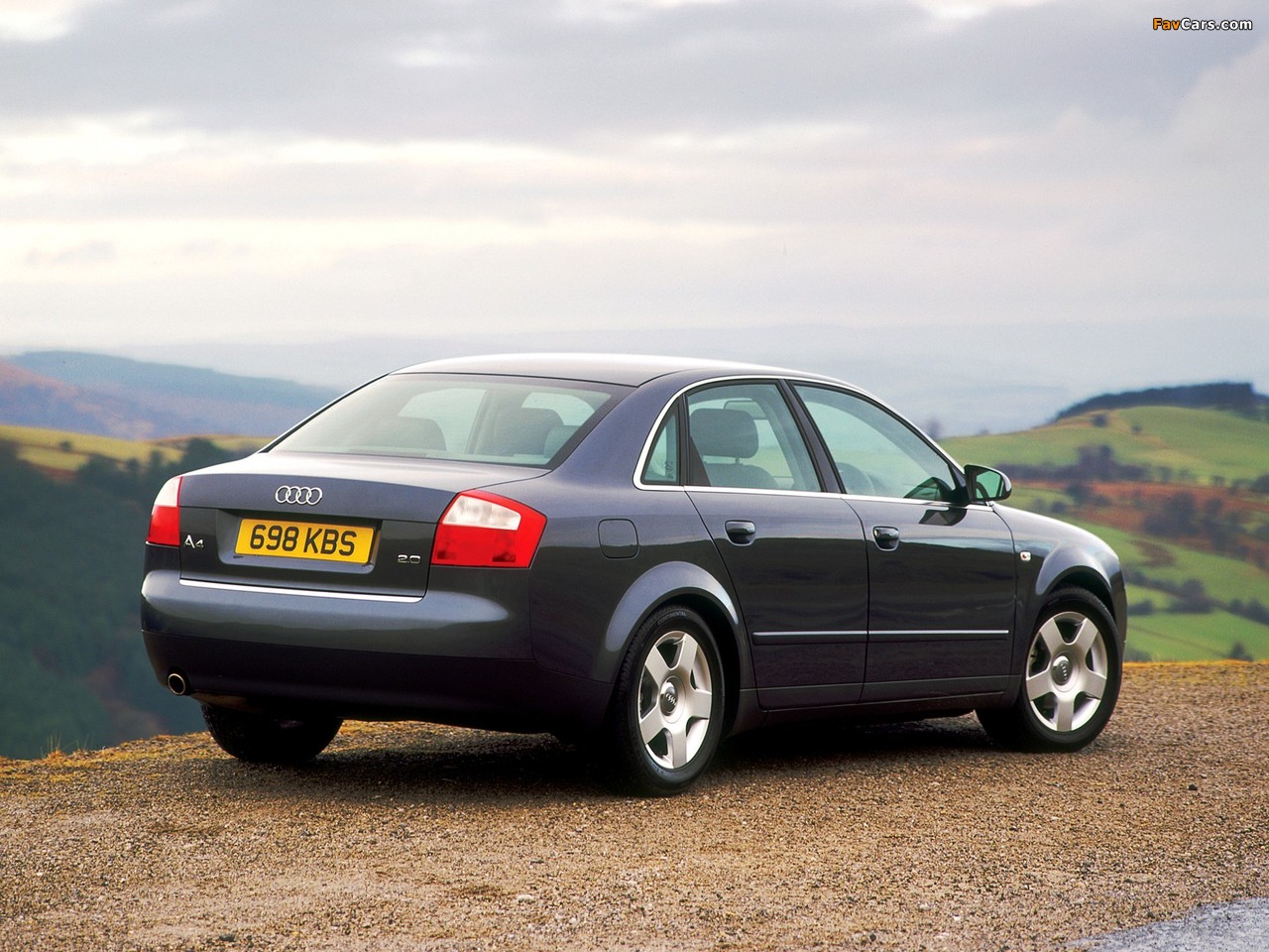 Audi A4 2.0 FSI Sedan UK-spec B6,8E (2000–2004) pictures (1280 x 960)