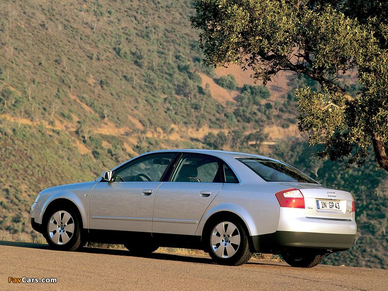 Audi A4 2.5 TDI quattro Sedan B6,8E (2000–2004) pictures (800 x 600)