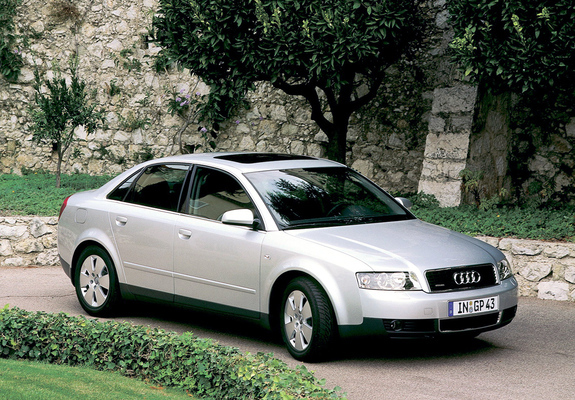 Audi A4 2.5 TDI quattro Sedan B6,8E (2000–2004) pictures