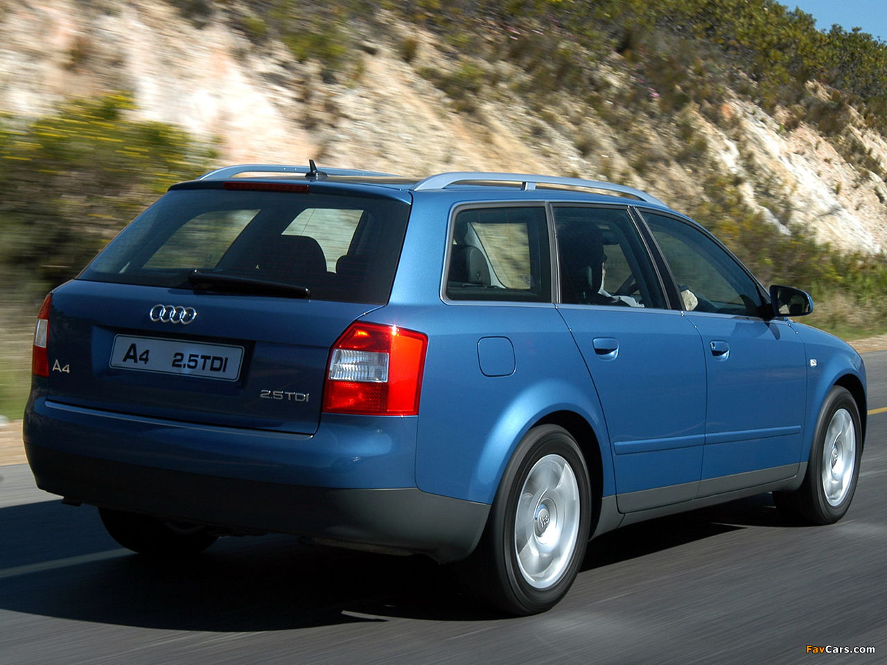 Audi A4 2.5 TDI quattro Avant ZA-spec B6,8E (2001–2004) photos (1280 x 960)