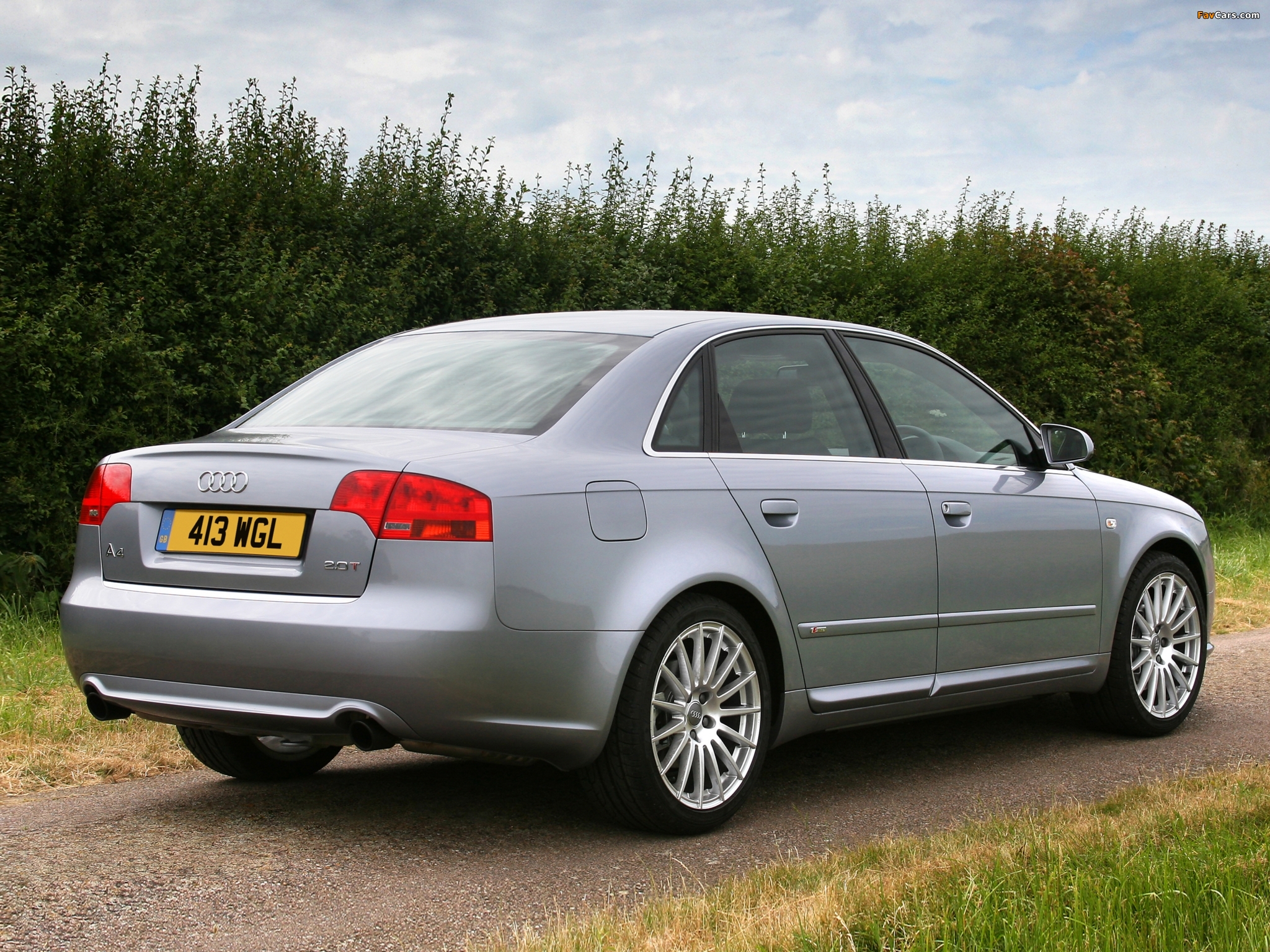 Audi A4 2.0T S-Line Sedan UK-spec B7,8E (2004–2007) images (2048 x 1536)