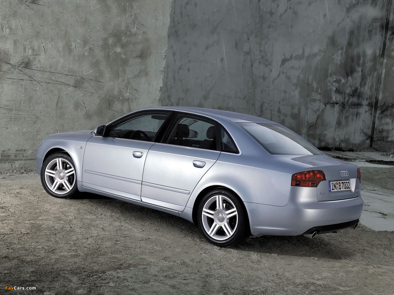 Audi A4 2.0T Sedan B7,8E (2004–2007) wallpapers (1280 x 960)