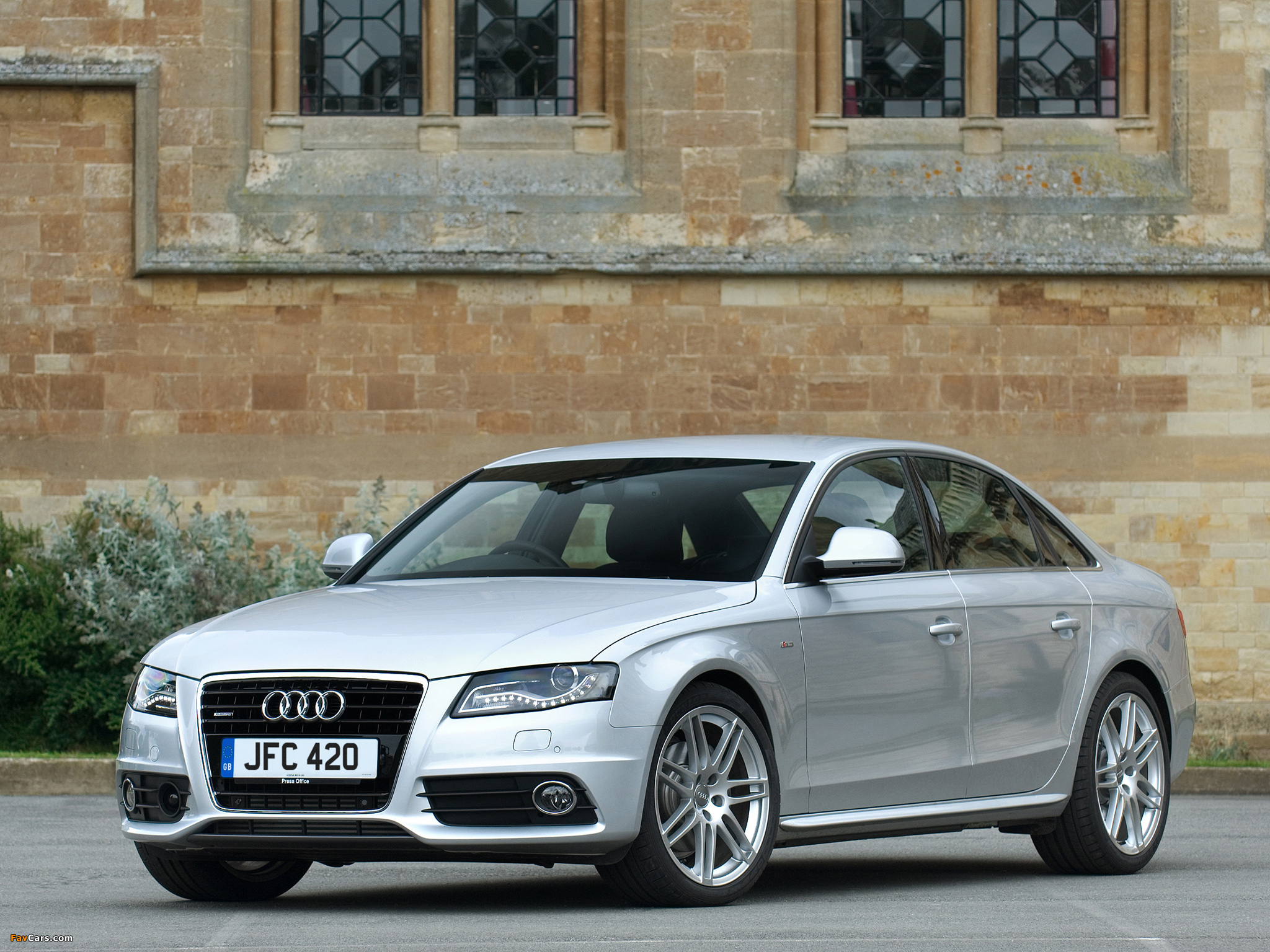 Audi A4 3.0 TDI S-Line Sedan UK-spec B8,8K (2009–2011) wallpapers (2048 x 1536)