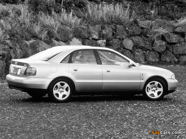 Images of Audi A4 Sedan US-spec B5,8D (1995–2000) (640 x 480)