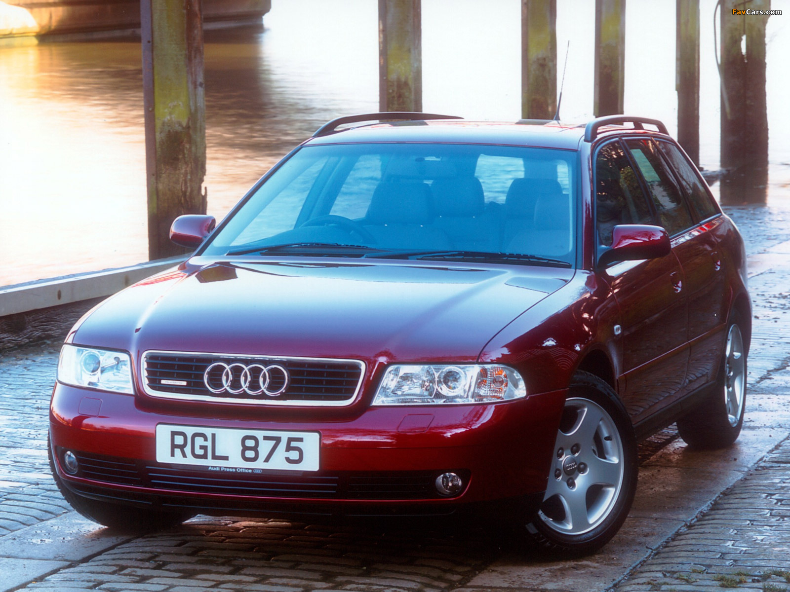 Images of Audi A4 Avant UK-spec B5,8D (1995–2001) (1600 x 1200)
