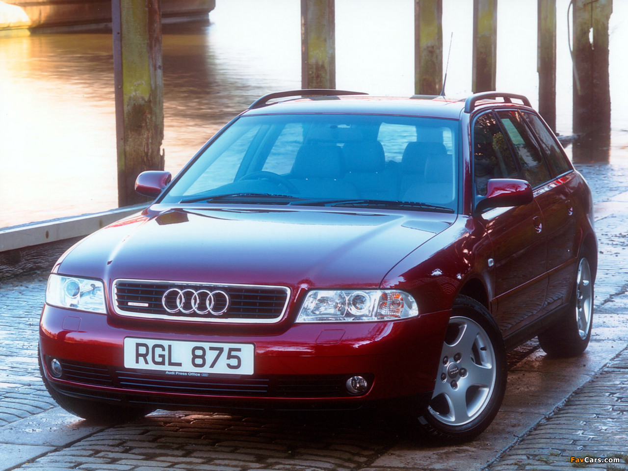 Images of Audi A4 Avant UK-spec B5,8D (1995–2001) (1280 x 960)