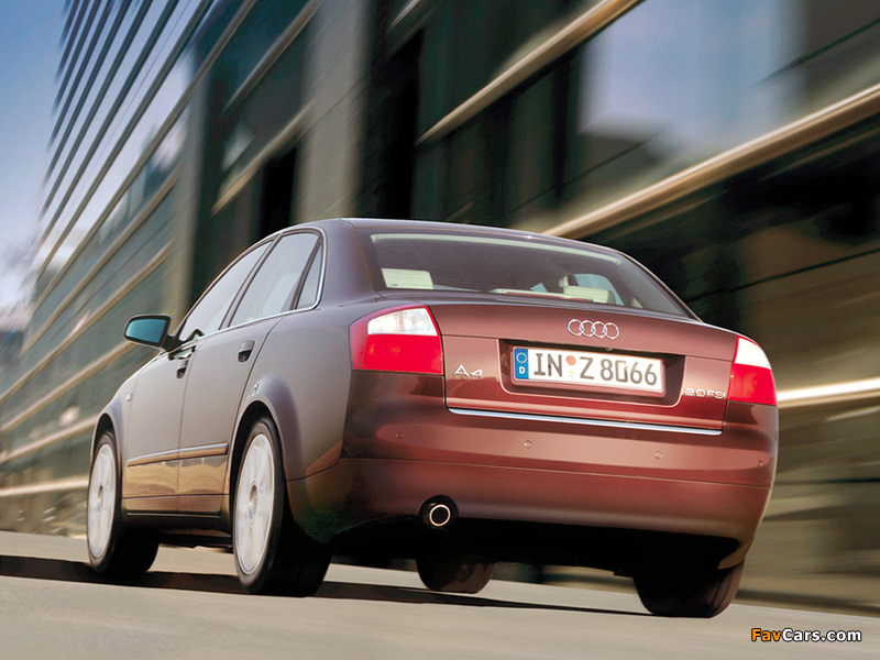 Images of Audi A4 2.0 FSI Sedan B6,8E (2000–2004) (800 x 600)