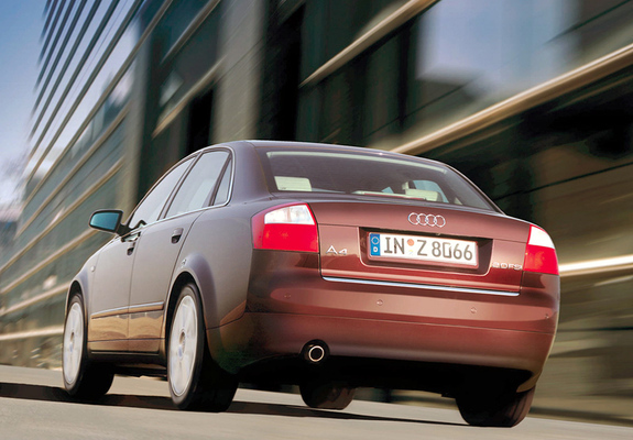 Images of Audi A4 2.0 FSI Sedan B6,8E (2000–2004)