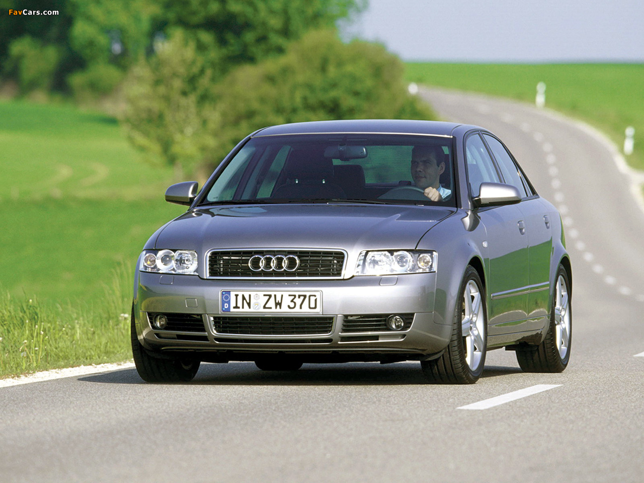 Images of Audi A4 1.8T Sedan B6,8E (2000–2004) (1280 x 960)