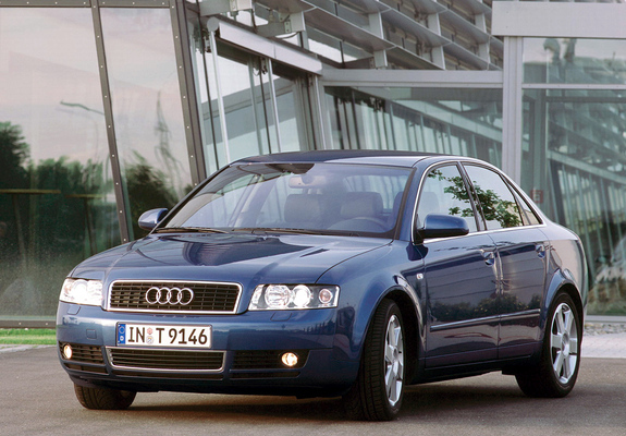 Images of Audi A4 2.0 FSI Sedan B6,8E (2000–2004)