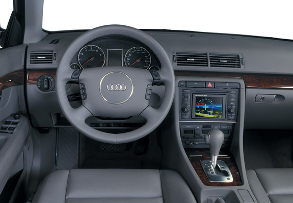 Images of Audi A4 2.5 TDI quattro Sedan B6,8E (2000–2004)