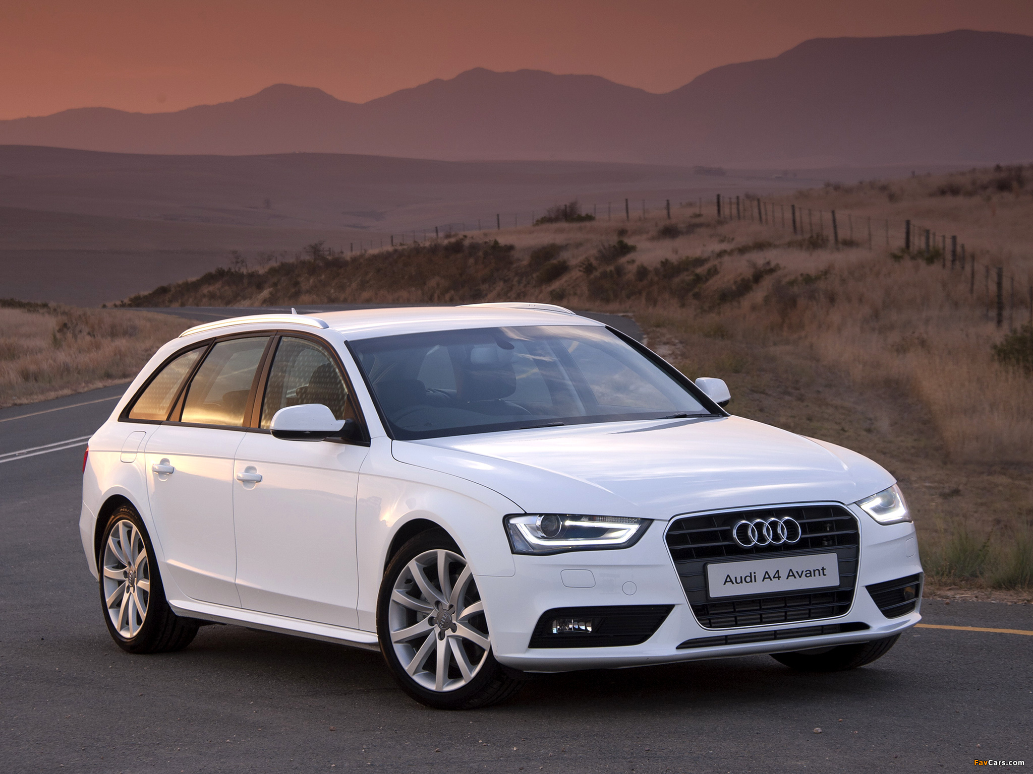 Images of Audi A4 2.0 TDI Avant ZA-spec (B8,8K) 2012 (2048 x 1536)