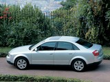Photos of Audi A4 2.5 TDI quattro Sedan B6,8E (2000–2004)